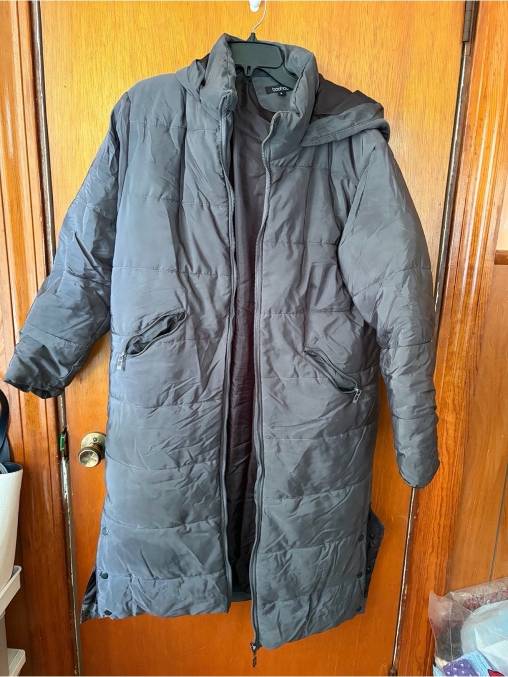 Boohoo Women’s Long Puffer Coat With Extender in Dark Gray